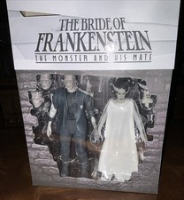 3 Horror Trading Cards Sets That Are Cheap and Easy to Collect 26