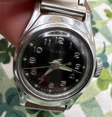 Vintage Ladies Timex Mechanical Wrist Watch Runs!  Not Tested 935