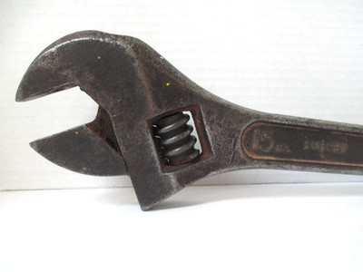 Diamalloy, 15'' adj wrench diamond calk ,horseshoe co thumb wheel ''Read''