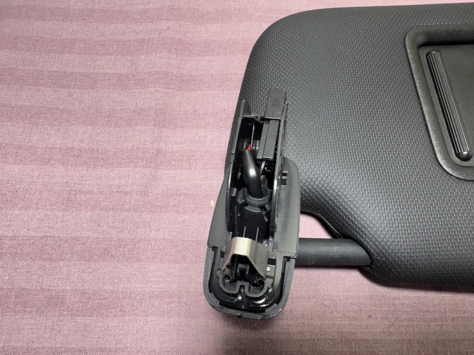 2015 - 2018 AUDI Q3 LEFT DRIVER SIDE SUNVISOR BLACK OEM - Image 4 of 4