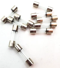 Lot of 10 Littelfuse 2-1/2 Amp 250 Volt 5 x 20 mm Slow Blow Glass Fuses 218 2.5A