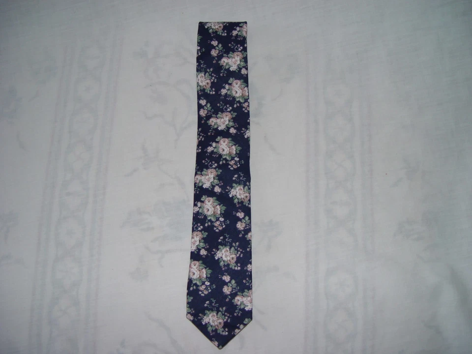 Original Penguin Necktie, Blue with Pink Rose Floral Pattern New - Image 2 of 4