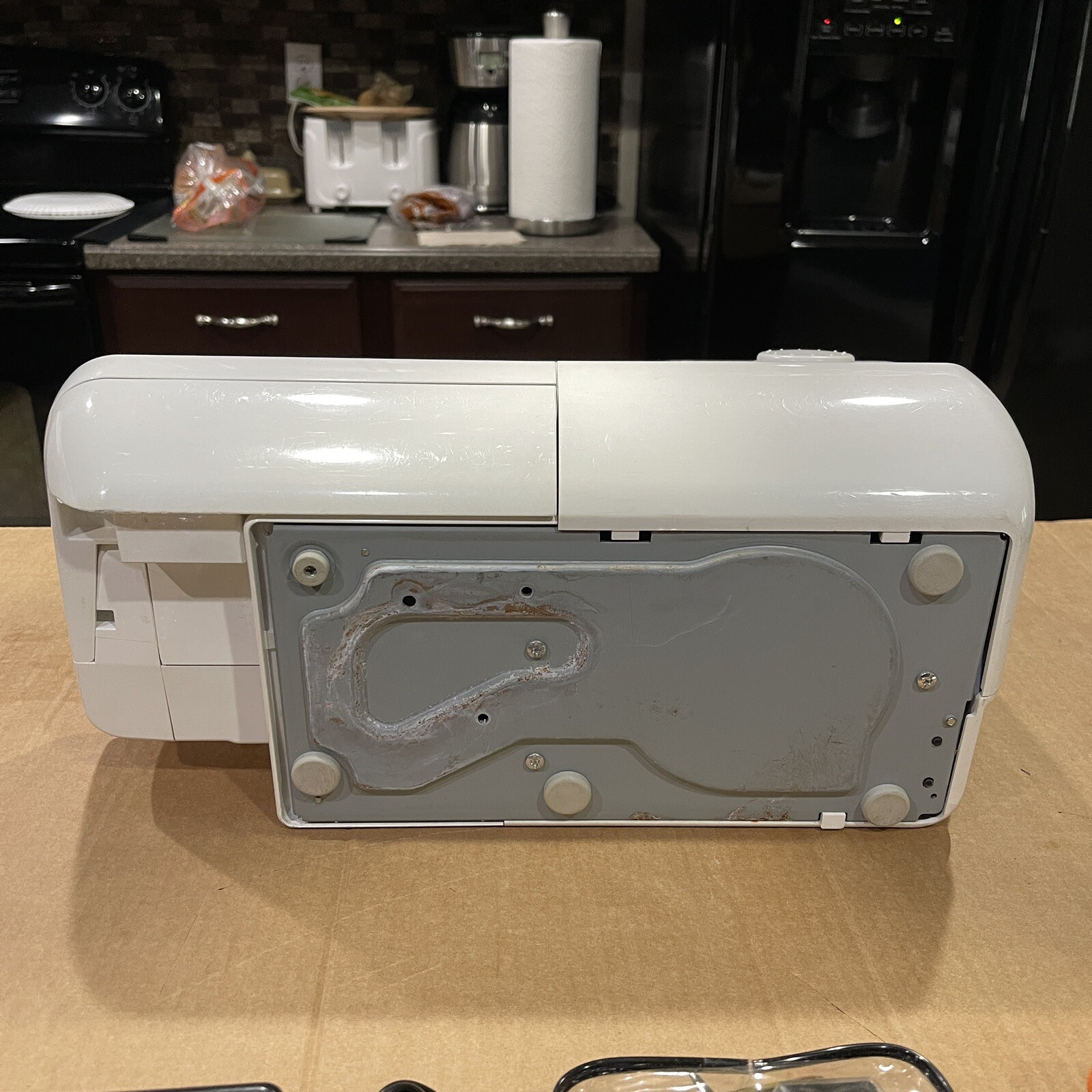 NICE Baby Lock Grace Sewing Machine Model BL40 with Foot Pedal BL 40