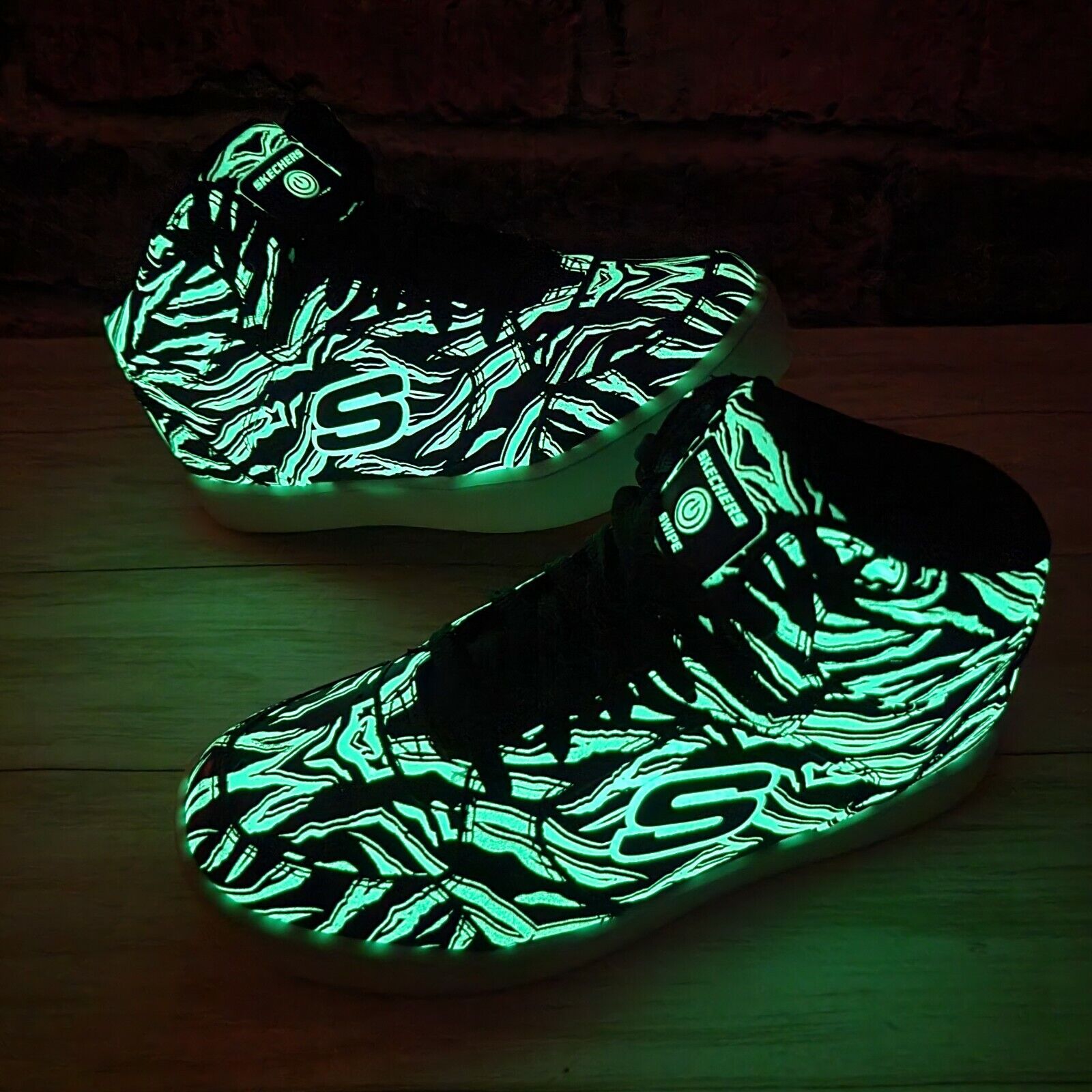 Skechers Energy Lights 2.0 Mens 5 Black Walking Glow in Dark Sneakers | eBay