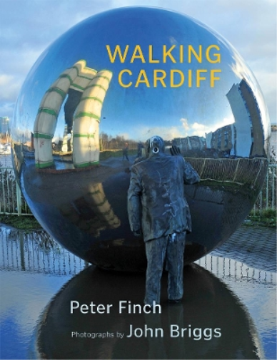 Peter Finch Walking Cardiff (Tascabile)
