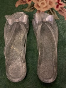 silver bow flip flops