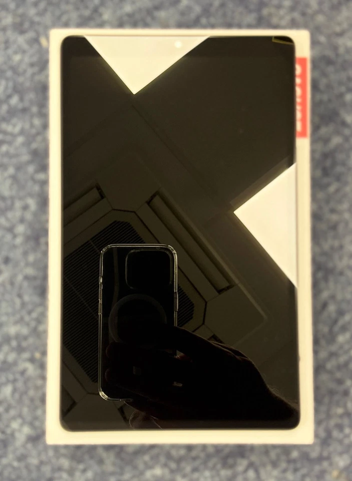 Lenovo Tab M8 - 32GB, Wi-Fi 8 inch Tablet - Grey - Image 3 of 3