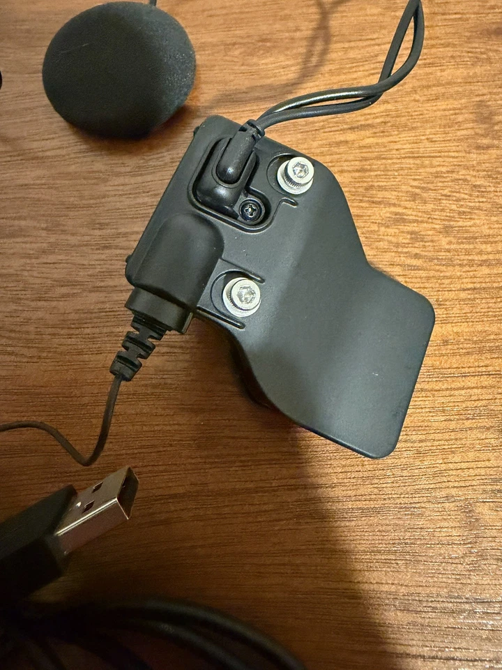 Sena 30K Motorcycle Bluetooth Headset with Microphones and Speakers - Image 4 of 4