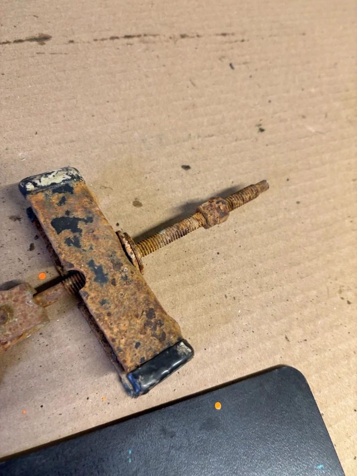 1987 88 89 90 1991 F150 F250 F350 Bronco cable de freno de estacionamiento de emergencia hardware Foto 4 de 4