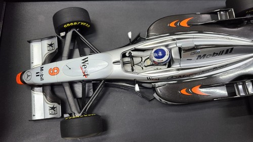 1/18 Minichamps West McLaren Mercedes MP4/12 Mika Hakkinen - Picture 3 of 10