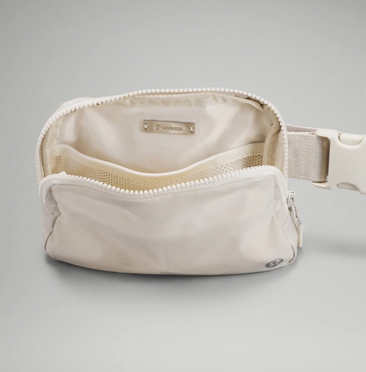 lululemon ボディバッグ ホワイト Lululemon Everywhere Belt Bag - White Opal - Brand New w