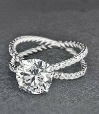 Gorgeous Women's Party Wear Ring With Simulated 4.11 CT Round Cut Shiny Sapphire