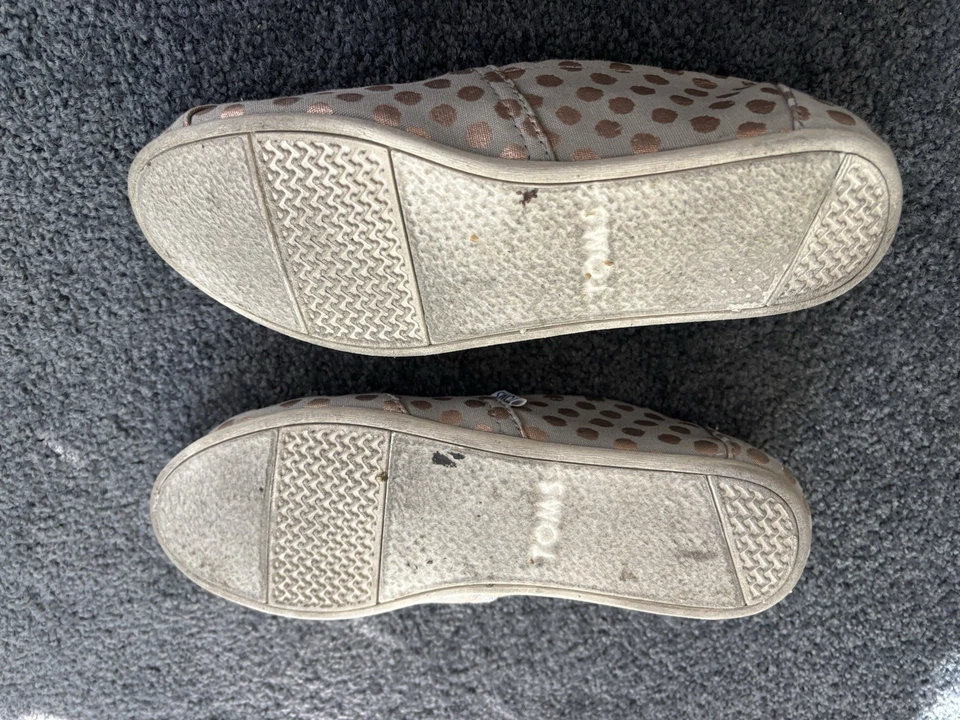 Toms Schuhe grün mit goldenen Punkten, Größe 8,5, Wie Neu - Bild 3 von 3