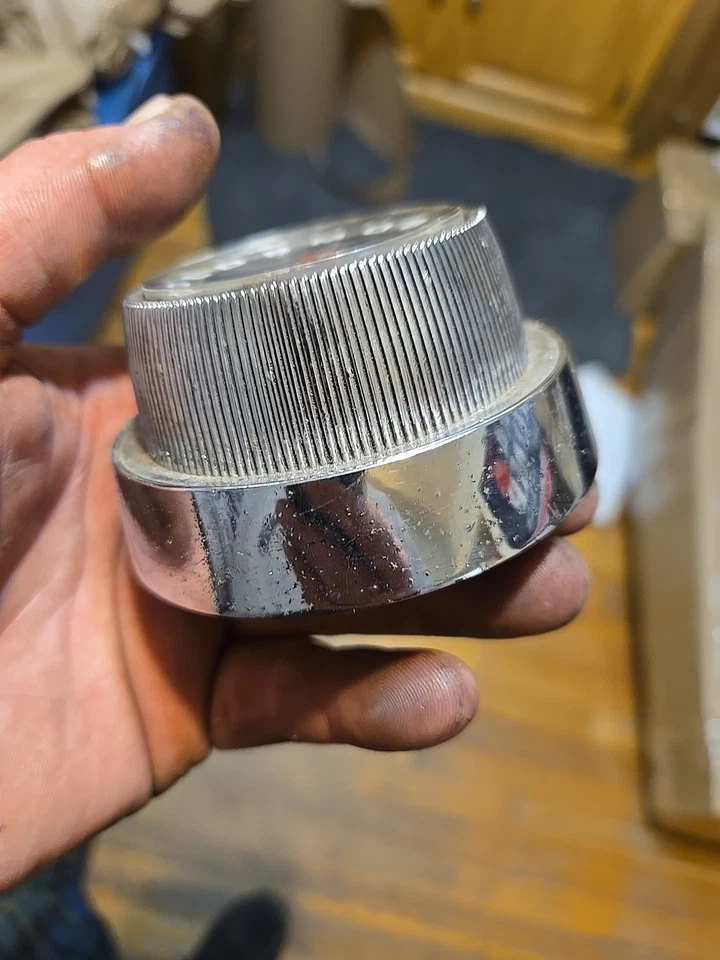 Oldsmobile Starfire Jetstar 1965 1966 volante tapa central botón bocina OEM Foto 2 de 4