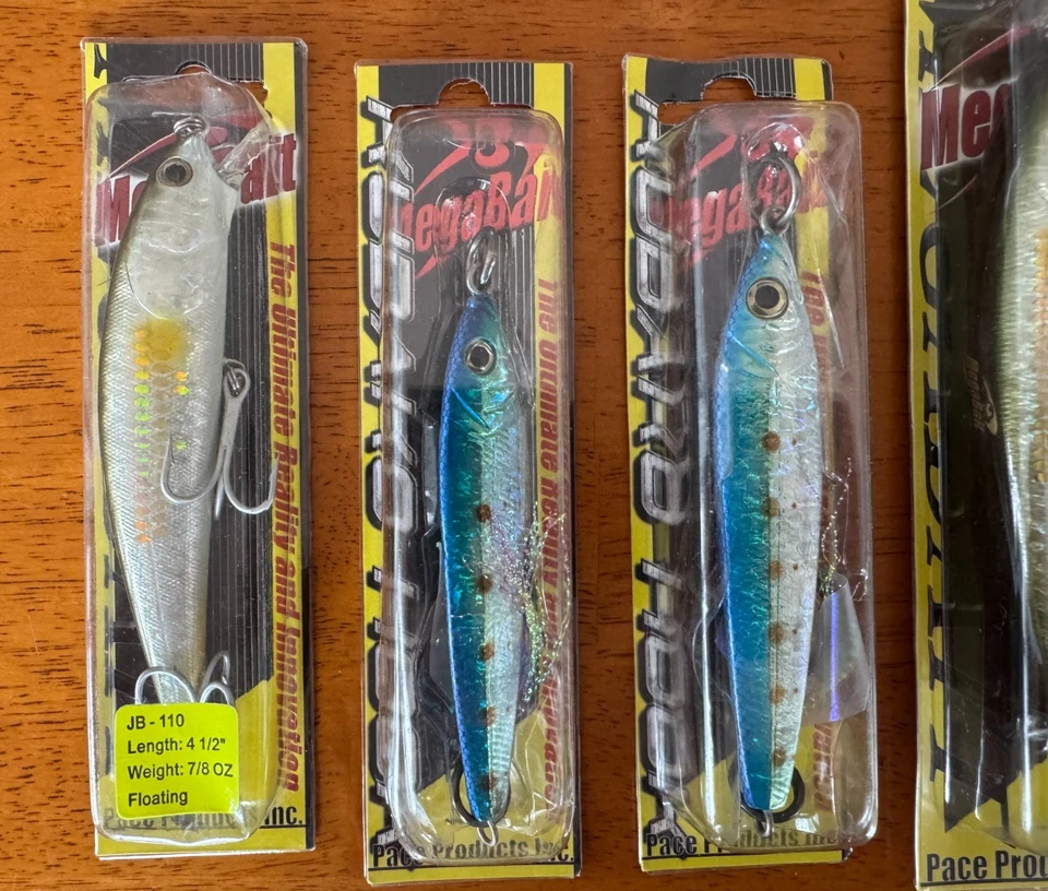 Lote de 16 señuelos - MEGA BAIT, FRENZY, STORM THUNDER STICK, GIBBS nuevos en paquete Foto 2 de 4