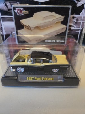 M2 Machines Auto-Thentics 1957 Ford Fairlane By Castline Collectible Car 