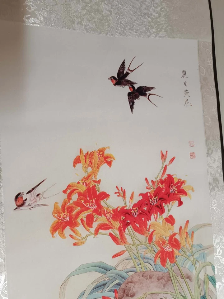 PRINT Peinture de Fleurs et Oiseaux en Style Gongbi : Hirondelles et Lys - Photo 3/4