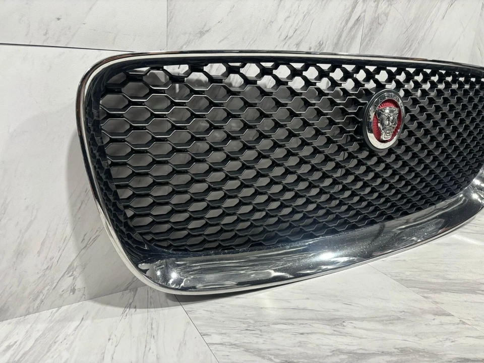 2016-2020 JAGUAR F-PACE GRILLE ASSEMBLY OEM FRONT UPPER GRILLE HK83-018K28-AA - Image 2 of 4