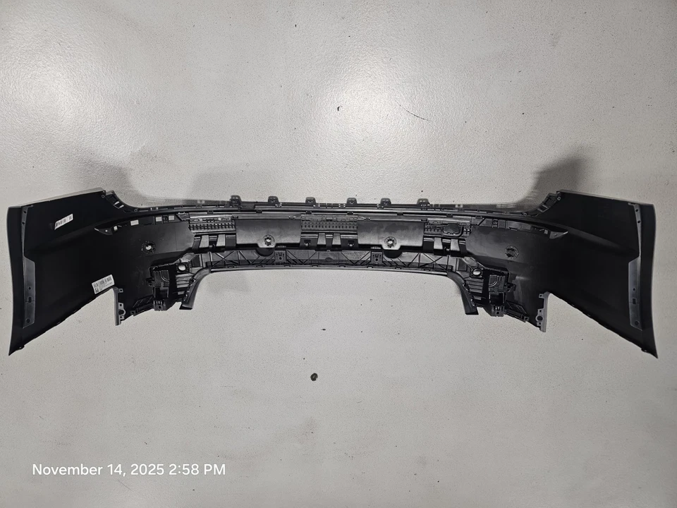 Крышка заднего бампера 8W0807067DGRU 17-19 Audi A4/S4 - Изображение 3 из 4