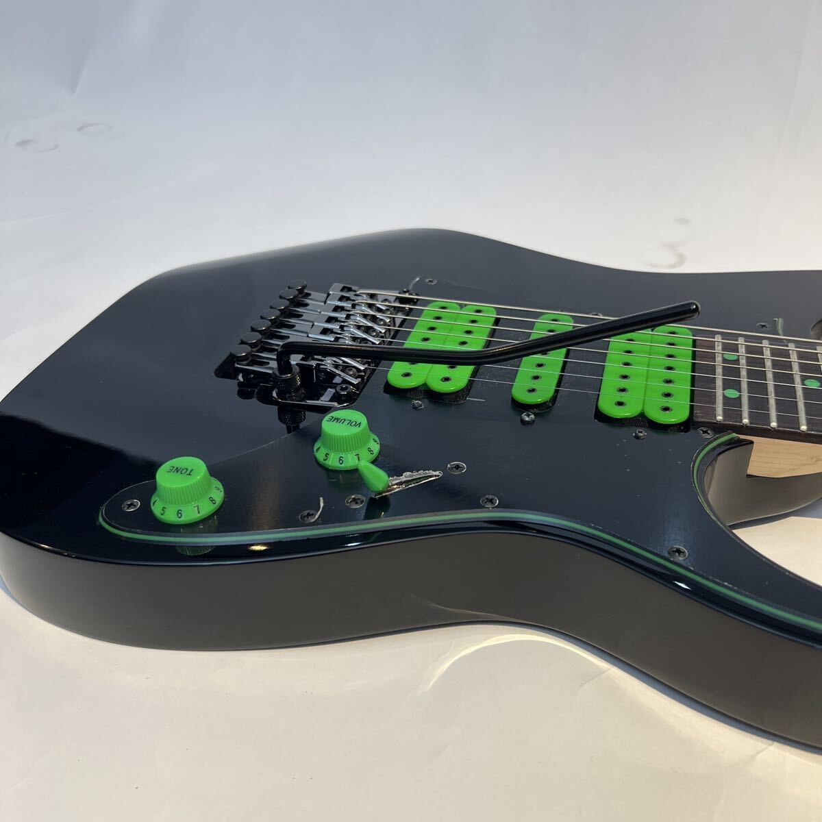 Electric Guitar Ibanez UV70P-BK Steve Vai Signature Model 7-String