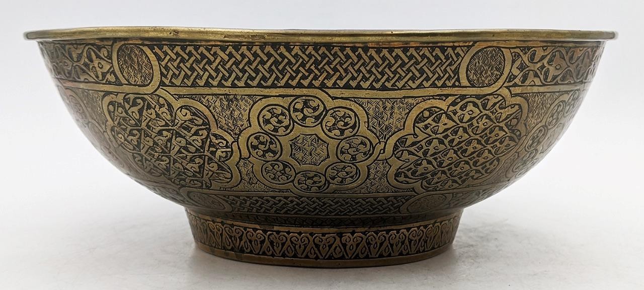 FINE CAIROWARE ISLAMIC MAMLUK REVIVAL BRASS BOWL 19TH CENTURY