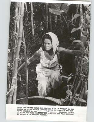 Actress TRISH VAN DEVERE Film Still ''THE SAVAGE IS LOOSE'' 1975 Press Photo