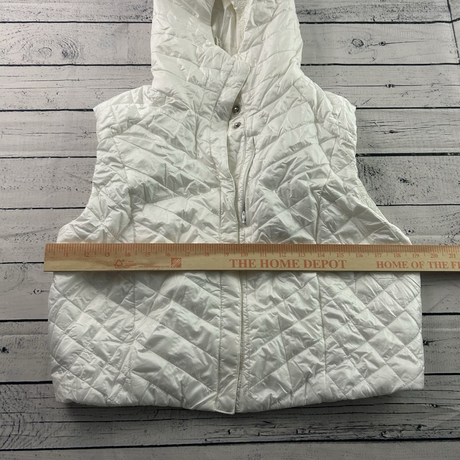 Lululemon Snap Button Lightweight Puffer Vest Cro… - image 3