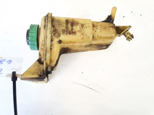 Volkswagen Passat 1997 Power Steering Pump Oil Reservoir Tank 8d04 #1473789-83