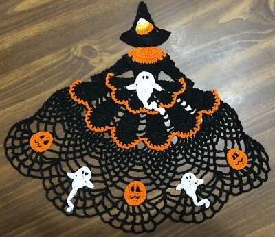 TAMS HALLOWEEN CRINOLINE GIRL LADY DOILIES~GHOSTS~PUMPKINS~CANDY CORN~CROCHETED