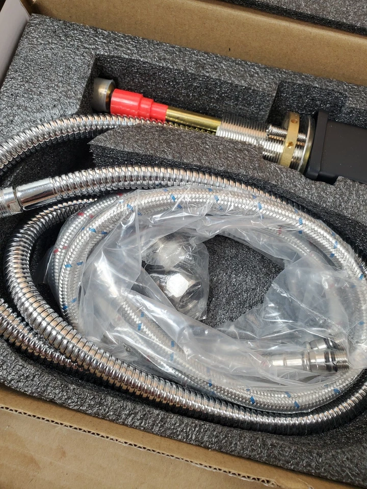 Grifo de baño KES de una sola manija L3156ALF-BK Foto 4 de 4