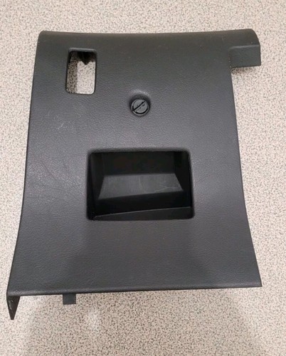 Cover for interior fuse box for Peugeot 307