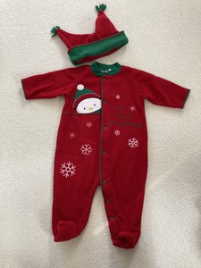 2 Piece Baby Clothes Carters 6-9 Months Christmas Outfit & Hat EUC