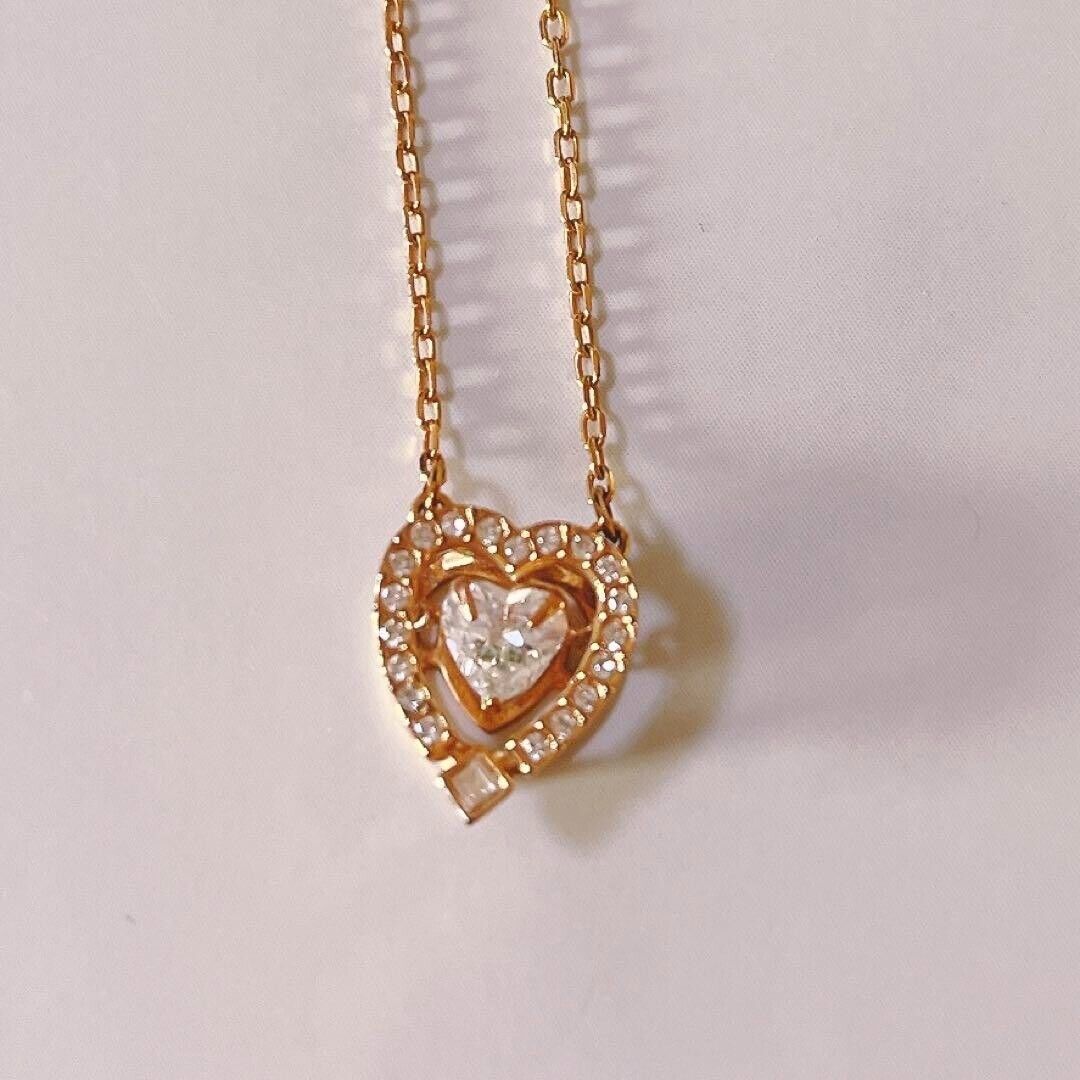 SWAROVSKI Sparkling Dancing Heart Necklace Gold Color SWAROVSKI Sparkling Dancing Heart Necklace Gold Color