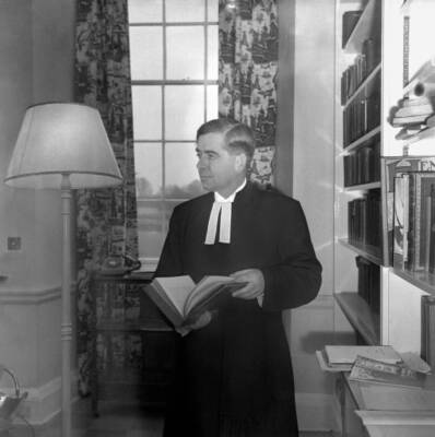 Anthony Chenevix-Trench - Eton New Headmaster 1964 OLD PHOTO 2