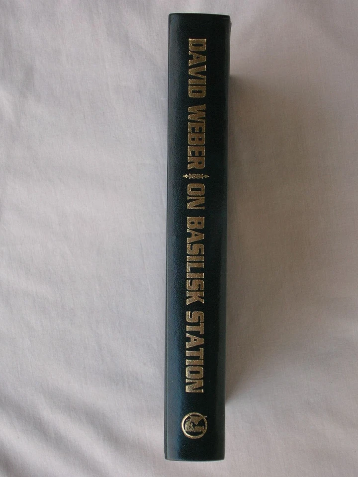 Signed ON BASILISK STATION David Weber HONOR HARRINGTON LEATHERBOUND HARDCOVER - Image 2 of 4