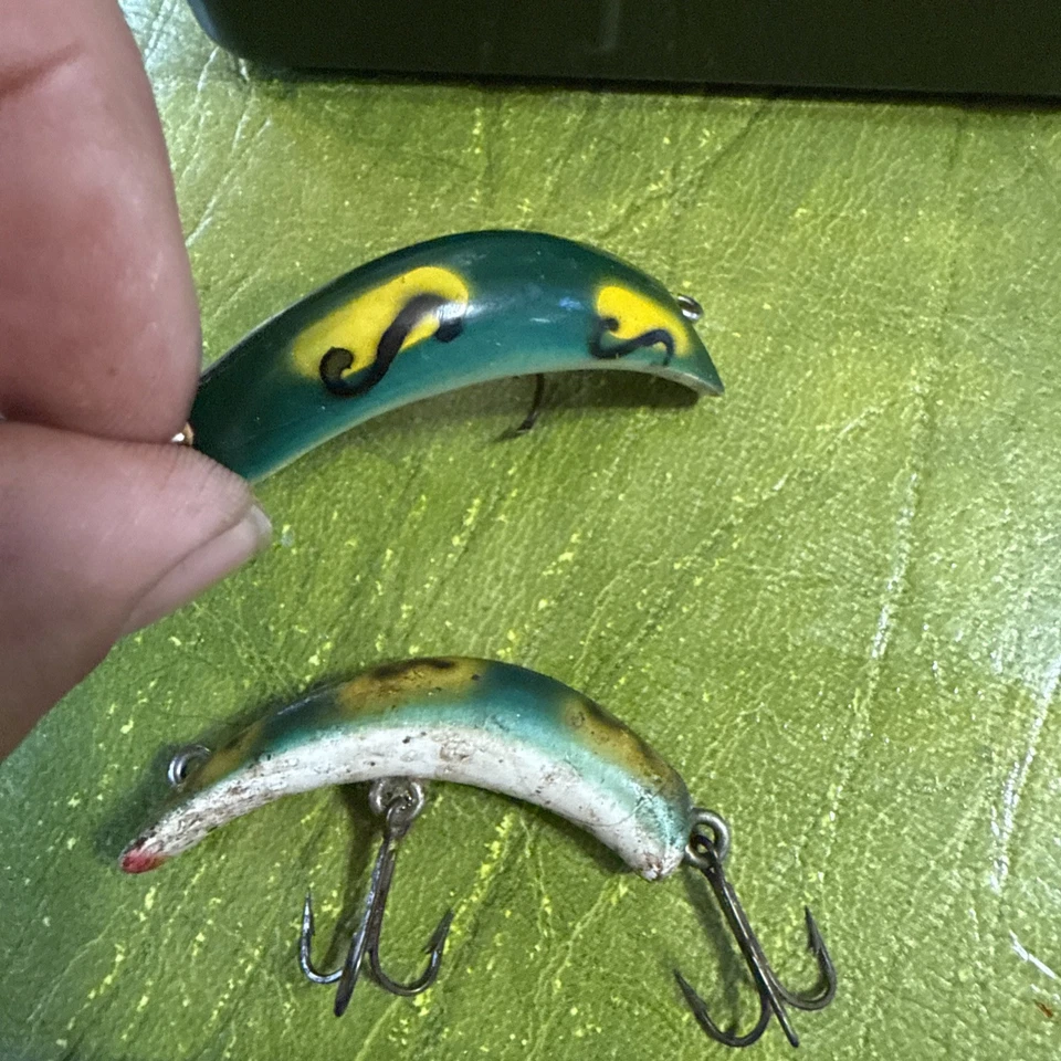 2 Vintage KAUTZKY LAZY IKE Japan 1 Green Frog Diving Crankbait Fishing Lures - Image 2 of 4