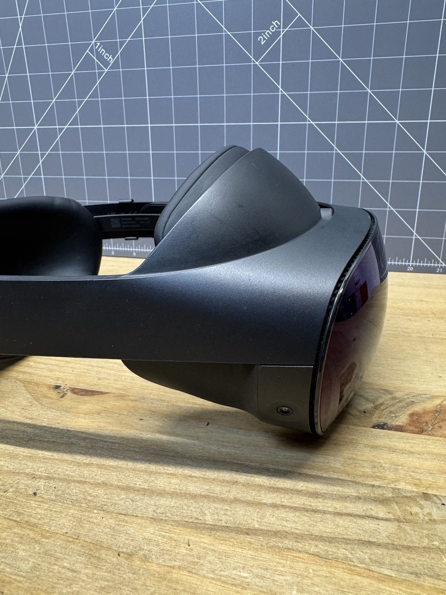 USED Meta Quest Pro VR 256GB Headset Only +Charging Dock (No
