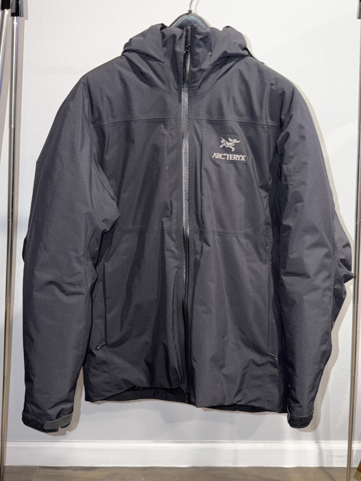 Arc’teryx Men's Fission SV Gore-Tex Pro Hooded Insulated Jacket Black - Medium image 2