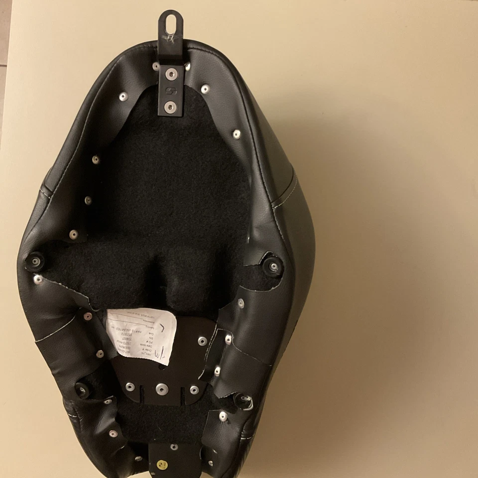 Saddlemen Dominator Solo Seat OPEN BOX 807-03-0042 - Image 2 of 2