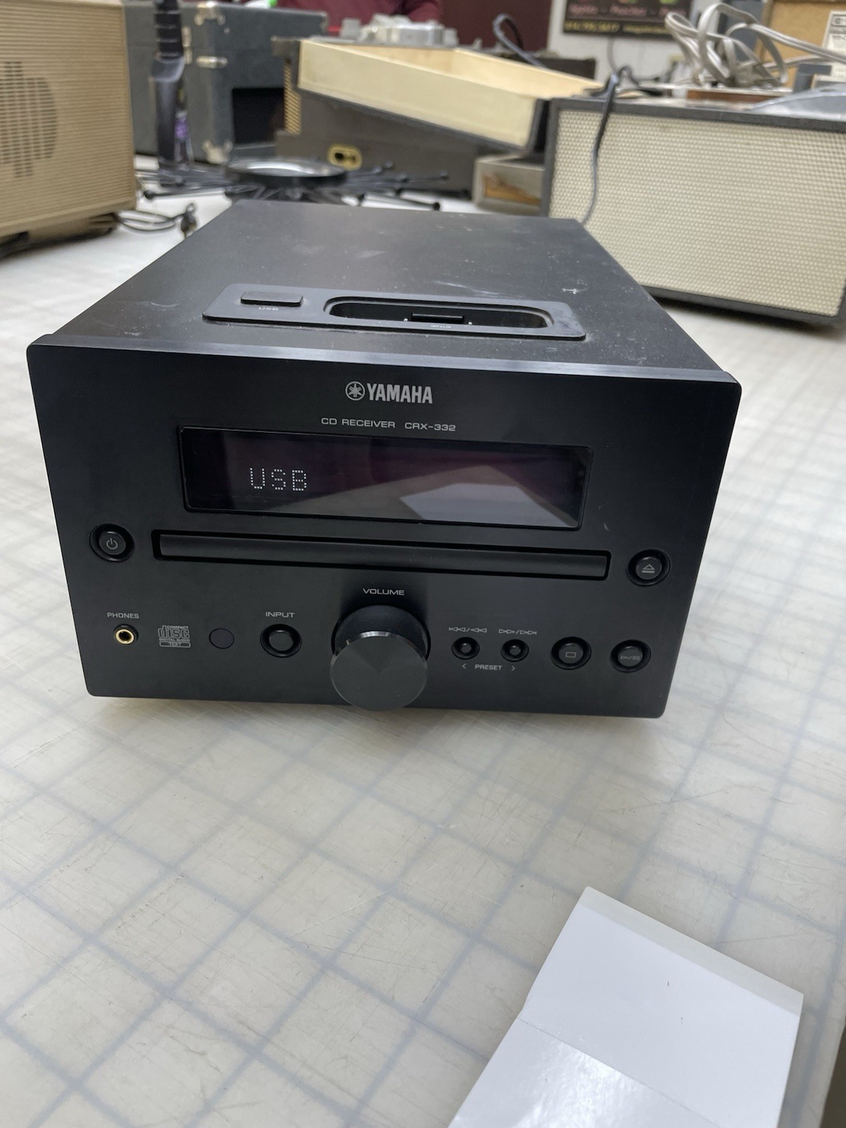 Cd Ipod/iphone Dock Am/fm Tuner