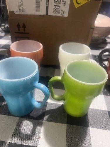 LOT 4 Anchor Hocking Fire King coffee Mugs Made In USA 4- Colors Vintage