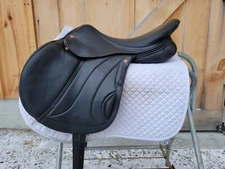 17.5" Albion Revelation Jumping, Monflap, Black, Medium Tree, forward flap