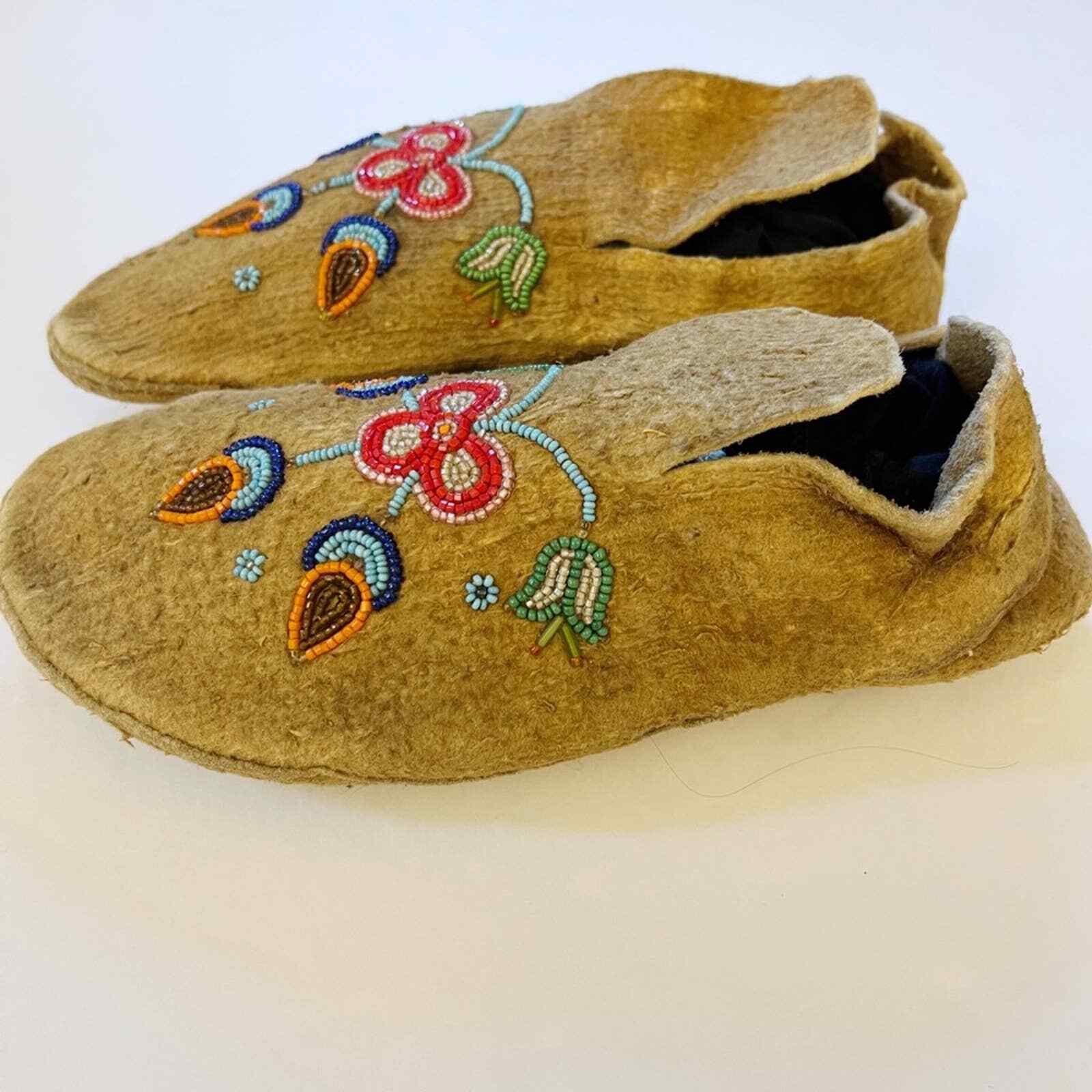 Authentic Native American Iroquois Beaded Moccasins c… Gem