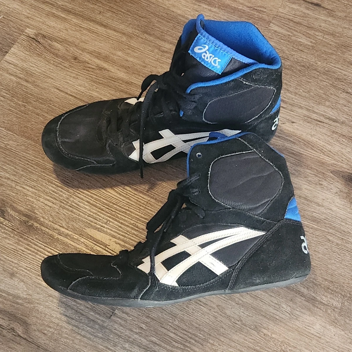 Asics wrestling shoes clearance from the 90s