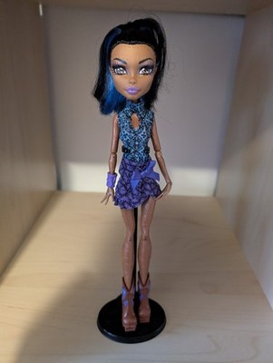 Monster High Rebecca Steam Dance Class