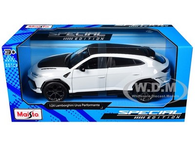 LAMBORGHINI URUS PERFORMANTE WHITE 1/24 DIECAST MODEL CAR BY MAISTO 32928