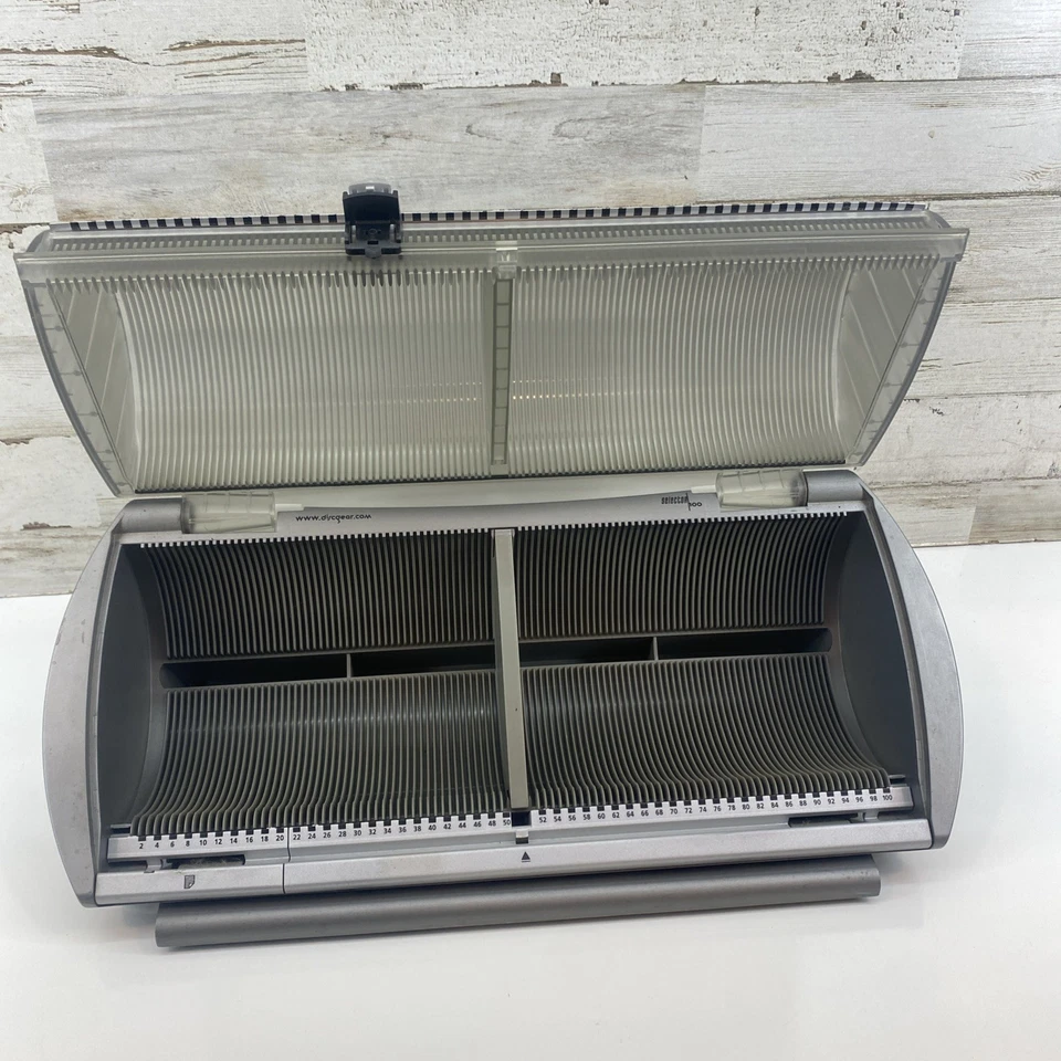 Sistema de almacenamiento y recuperación DISCGEAR Selector Series 100 CD/DVD gris Foto 3 de 4