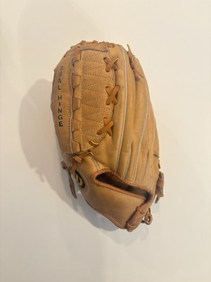 Fred Lynn Wilson Youth A2163  Dual Hinge LHT Baseball Glove