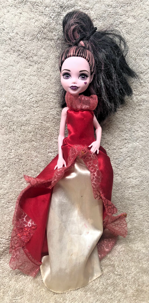 monster high Doll Outfit Red Velvet Gown with Lace Shrug Monster High Vampire Heart Draculaura . . This really might  main image 4