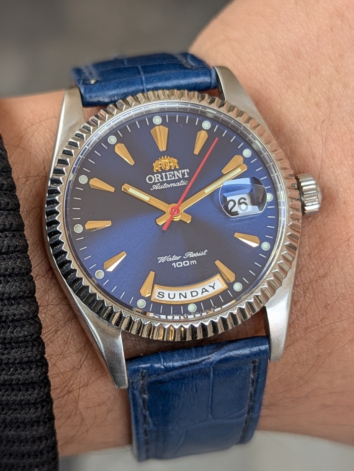 Rare Men's Japan Automatic Orient Vintage President Watch Blue Dial EV0J-00-B - vintagewatches.pk